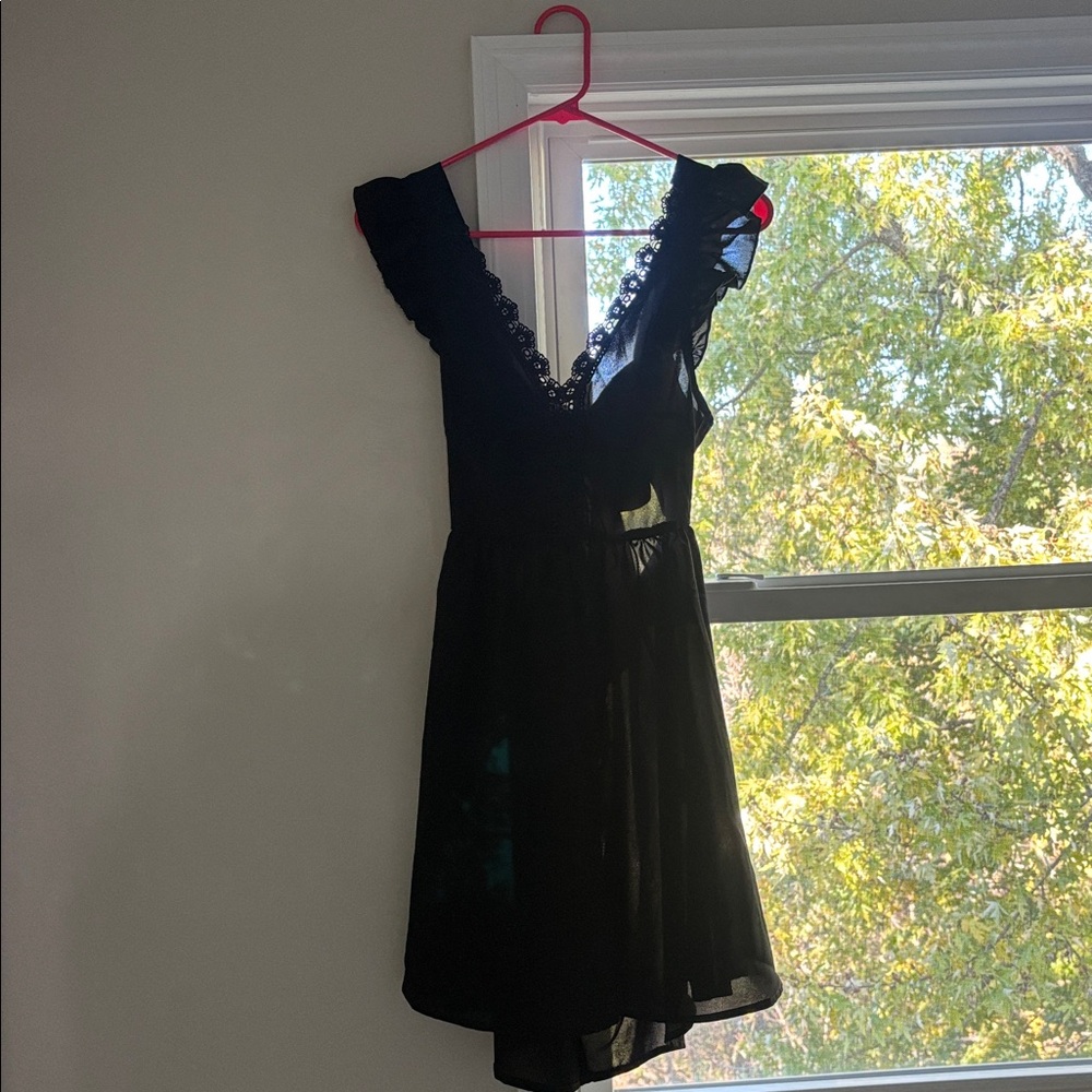 Black Sleeveless Dress